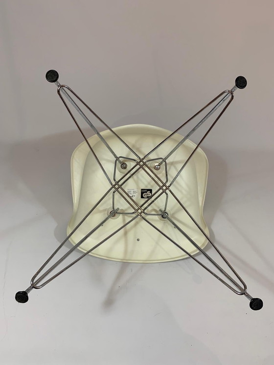Image 1 of Vitra Eames, die Stühle entwerfen