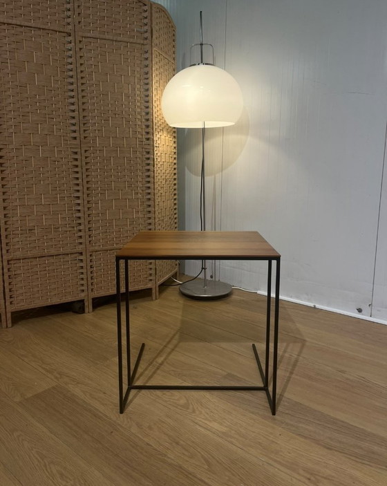 COMO NUEVO Minotti Mesa auxiliar Walnut + GARANTÍA, Mesas auxiliares, Madera, Metal, Marrón, Minimalisme (foto 6 de 7)