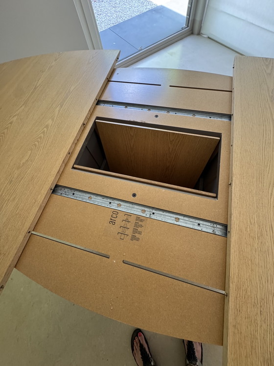 Image 1 of Arco “Spazio” extendable dining table