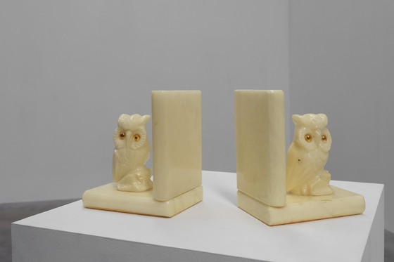 Image 1 of Coppia di fermalibri in alabastro intagliati a mano in stile Art Déco, Francia anni &#39;20