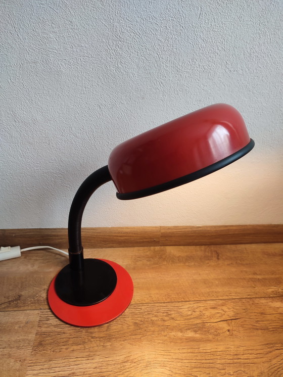 Image 1 of Vintage Space Age Italiaanse bureaulamp lamp rood zwart 1970