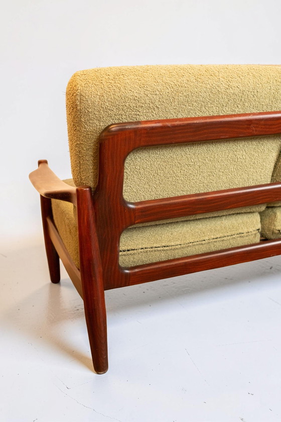 Image 1 of Divano vintage danese a 3 posti in teak con nuovo rivestimento in bouclé verde muschio.