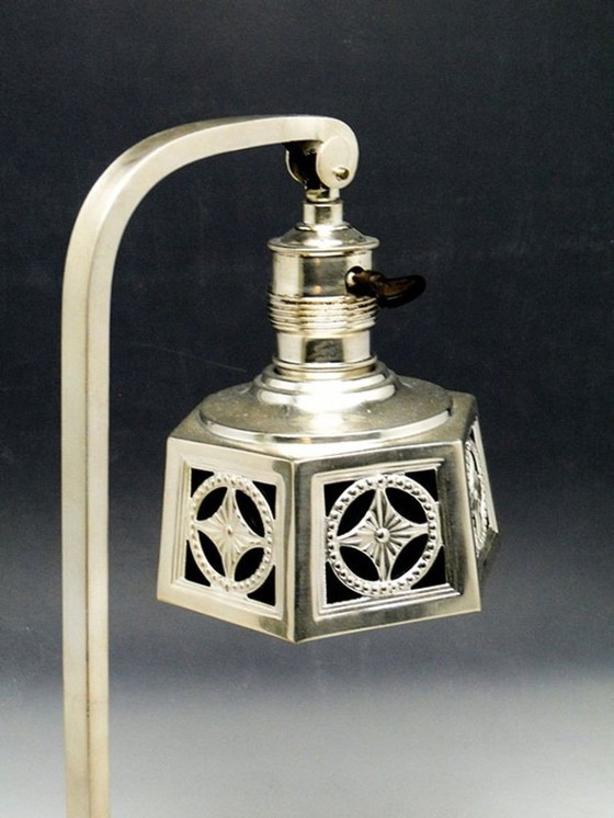 Lampada da scrivania Art Nouveau placcata in argento, inizio XX secolo. – Lampade da scrivania, Glass, Metal (photo 4 of 19)