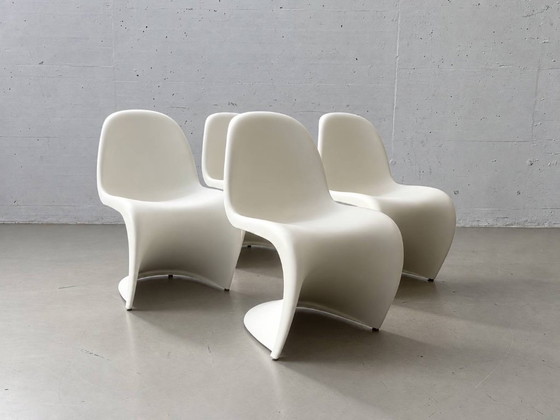 4 Sedie Panton originali Vitra di Verner Panton – Bianco, Produzione 2008 – Sedie da camera, Plastic, Vintage (photo 3 of 14)