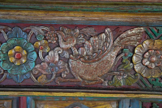 Großer indonesischer Schrank aus polychrom geschnitztem Holz – Aufbewahrungsschrank, Wood (photo 5 of 5)