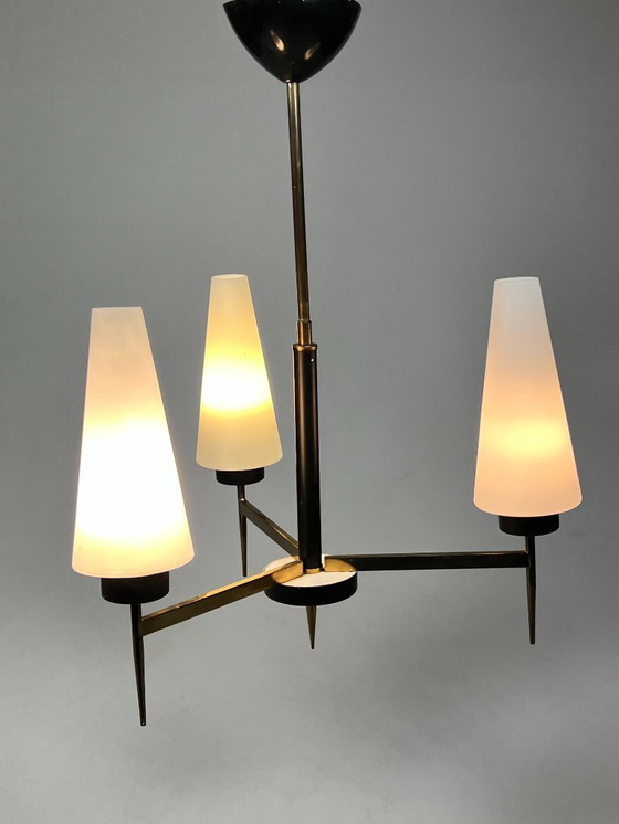 Image 1 of Lampadario/lampada a sospensione vintage, ottone con vetro lattimo, Belgio anni '70