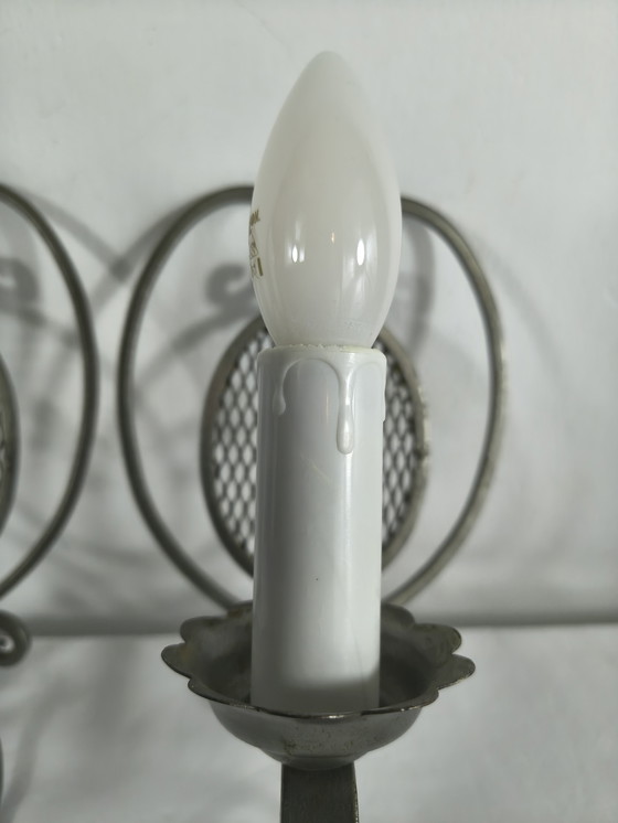 Image 1 of Appliques murales françaises vintage à motif fleur de lys – lot de 2 – années 1960/70