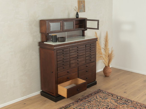 Image 1 of Cabinet dentaire ancien, classeur, années 1920