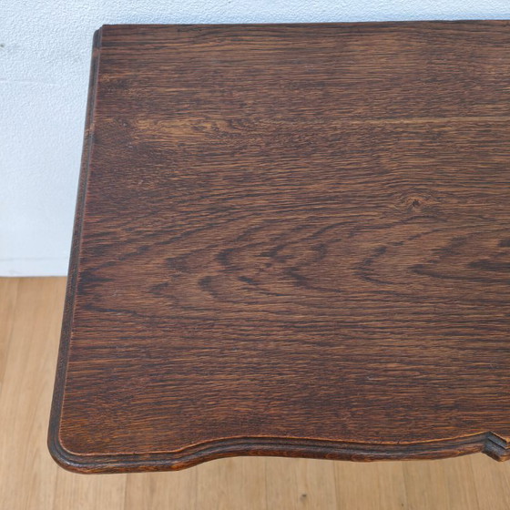 Image 1 of Cassettiera/comò antico in legno rustico, stile Queen Anne