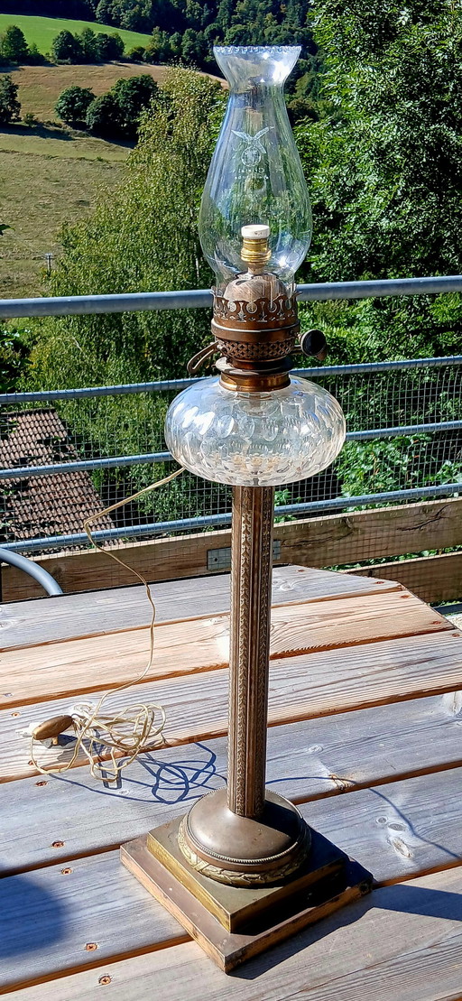 Large Baccarat oil lamp ? Cristal Bronze Et Regule 77cm XIX Ème