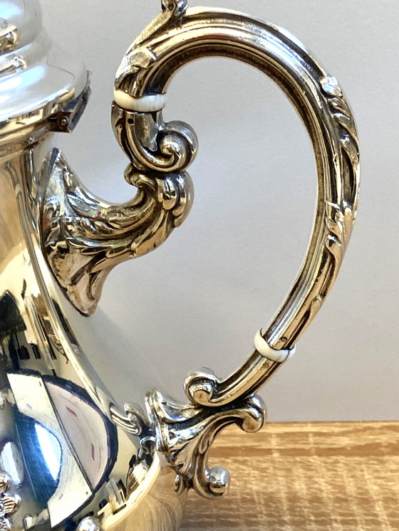 Image 1 of Élégante & Ancienne Verseuse à Thé Café Style Louis XV Rocaille Métal Argenté