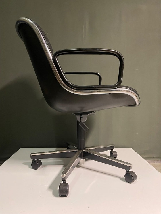 Chaise de bureau de direction vintage Pollock, Knoll, Chaises pivotantes, Cuir, Métal, Noir (photo 2 sur 10)