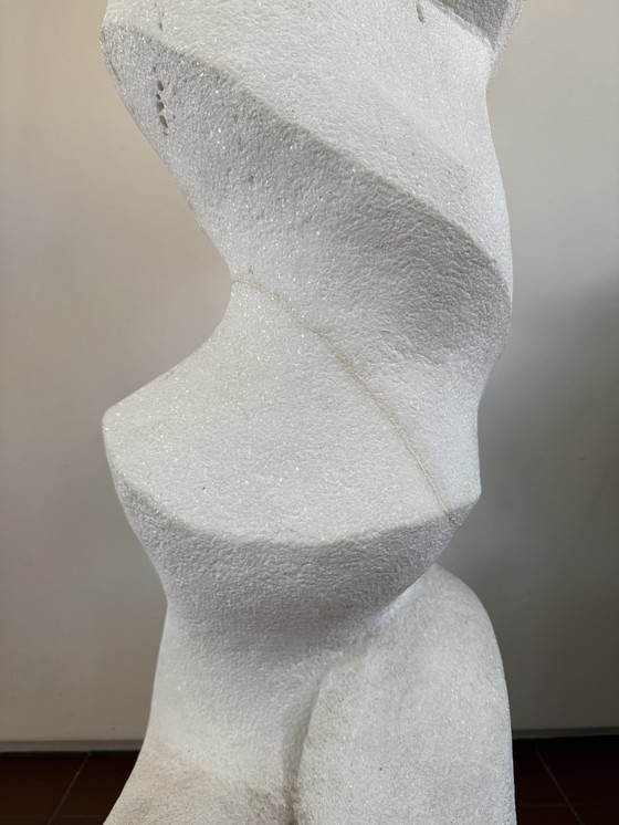 Image 1 of Stehende Granit-Stein-Skulptur