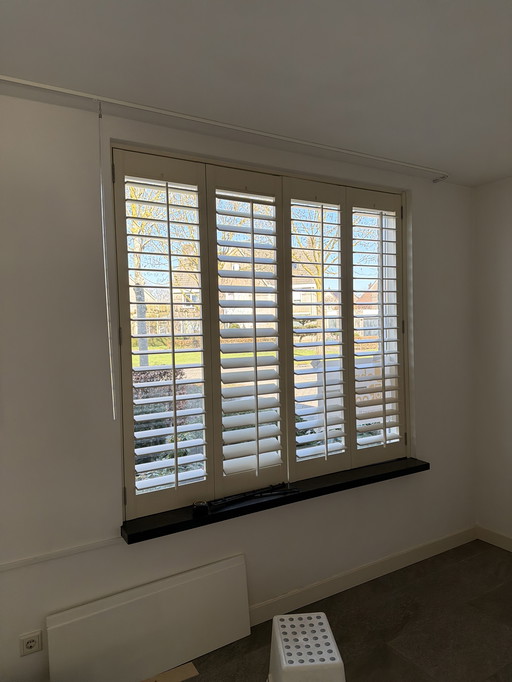 Shutters, cremekleurig