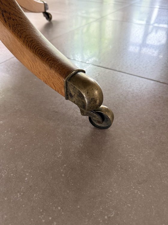 Image 1 of Wunderschöner antiker Couchtisch aus Eiche