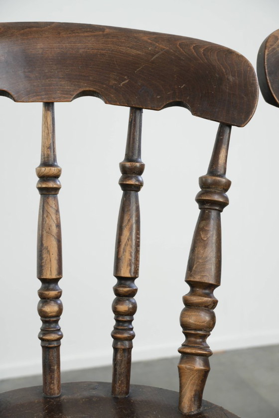 4x Antique English wooden Windsor pub/bistro chairs from the 19th century with a beautiful patina (photo 11 of 14)