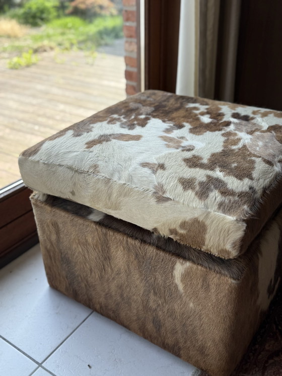 Image 1 of Puf - piel de vaca