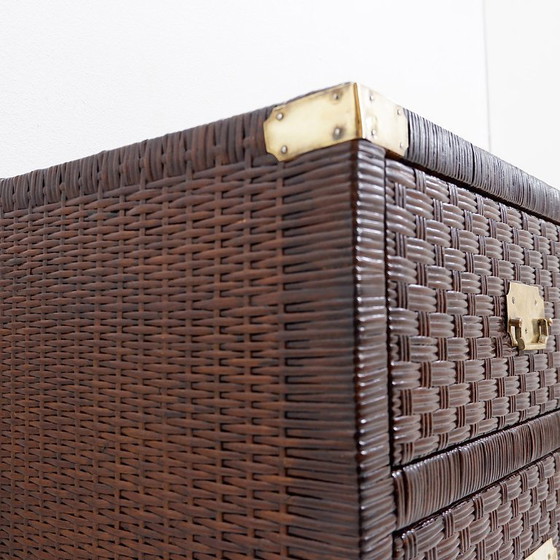 Image 1 of Commode vintage en rotin tressé, style côtier