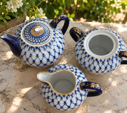 Trio vintage LFZ Lomonosov – Cobalt Net – Porcellana russa URSS – Dorature in oro – Teiera, zuccheriera e lattiera