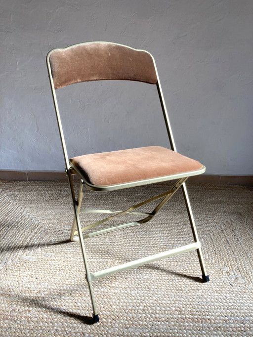 Silla de ópera plegable de metal dorado, década de 1960-1970