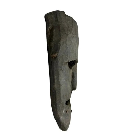 Elongated Hand-carved Wooden Wall Mask from Nepal in Dark Patinated Wood – Sculpture (photo 4 of 6)