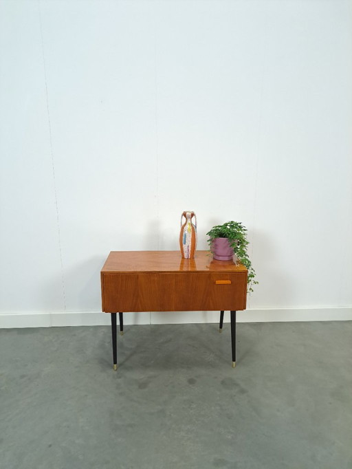 Fineer LP audio kast met klep uit Zweden