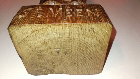 Image 1 of Statuetta antica vintage in legno massello intagliato dell'abate St Méen / anni '50