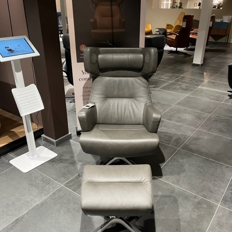 Sillón relajante con reposapiés Conform Myplace con sonido y ajuste perfecto