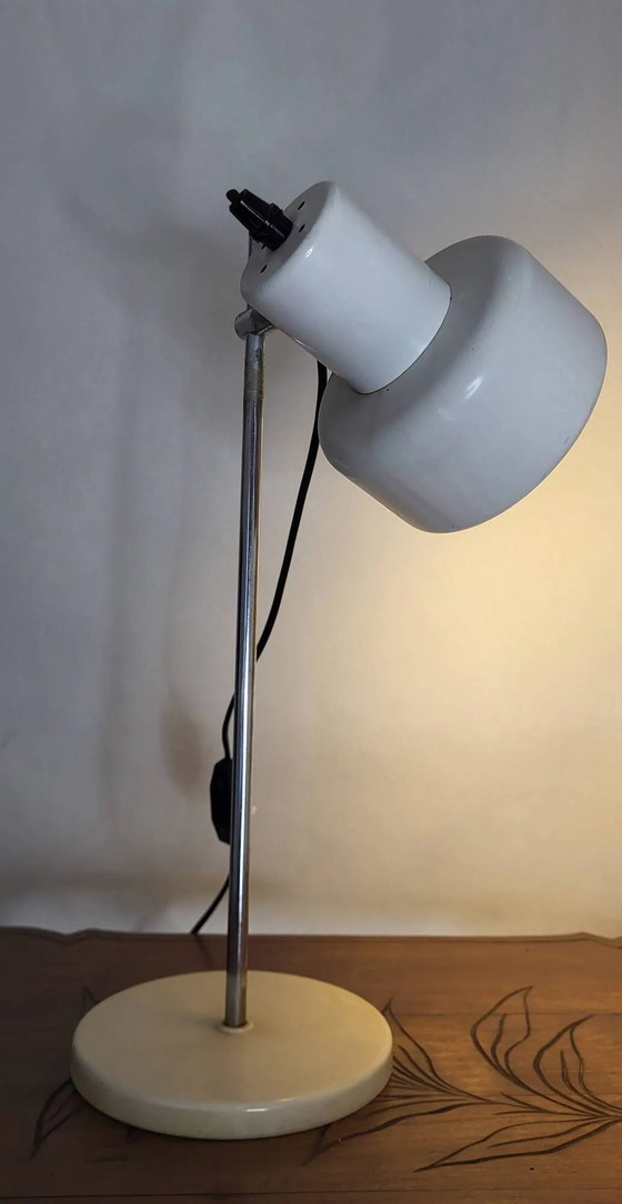 UFO Space Age Desk Lamp – Table lamps, Metal (photo 10 of 11)