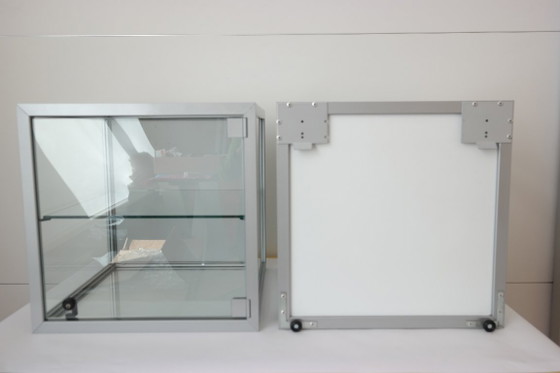 Image 1 of Vitrines et présentoirs conçus et fabriqués en Italie. Marzorati Ronchetti.