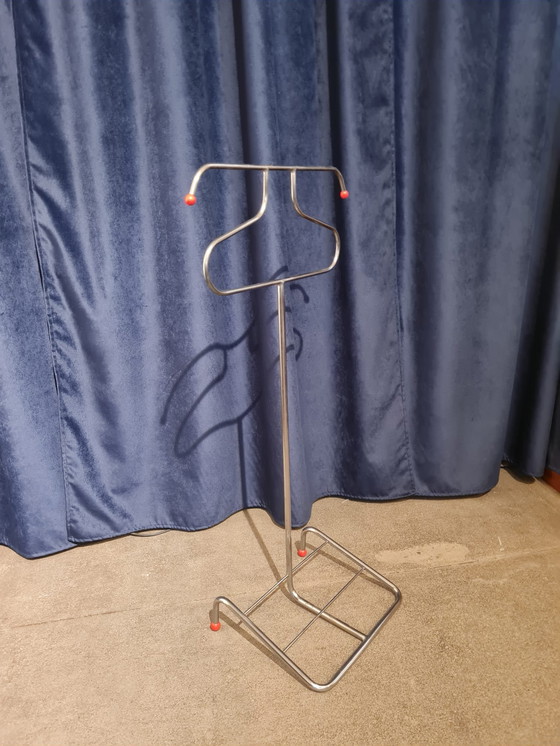 Image 1 of Dumb Servant, Prague Functionalism