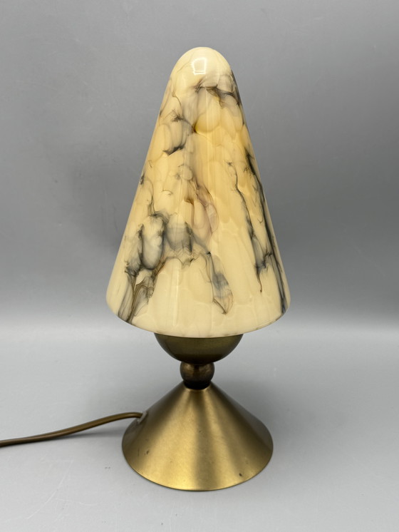 Image 1 of Vintage tafellamp met marmeren glazen kap – AGI Almelo (ca. 1970s)