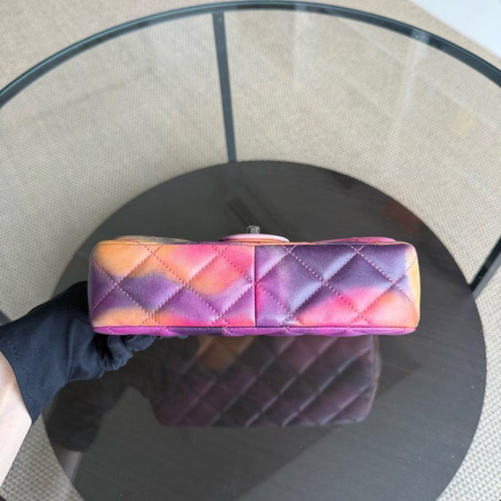Image 1 of Borsa Chanel Classic Flap Small - Edizione limitata in pelle di agnello trapuntata Flower Power con finiture nere, serie 21