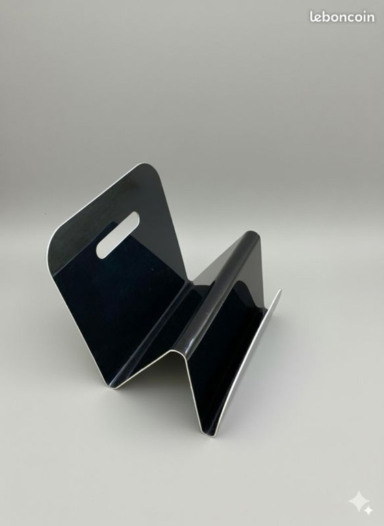Revistero negro – Plastic (photo 4 of 5)