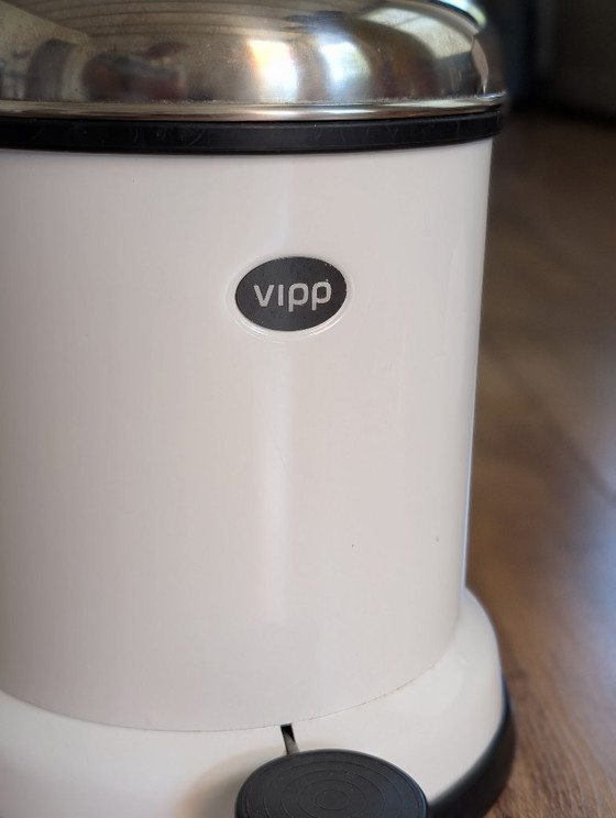 Vipp Pedaalemmer 4 Liter, Wit – Onderhoudsproducten, polished steel (photo 4 of 5)