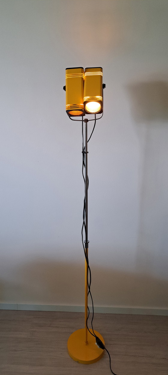Lampadaire vintage Space Age à double spot des années 70 – Jaune et Noir – Style FASE – Metal, Plastic (photo 9 of 12)