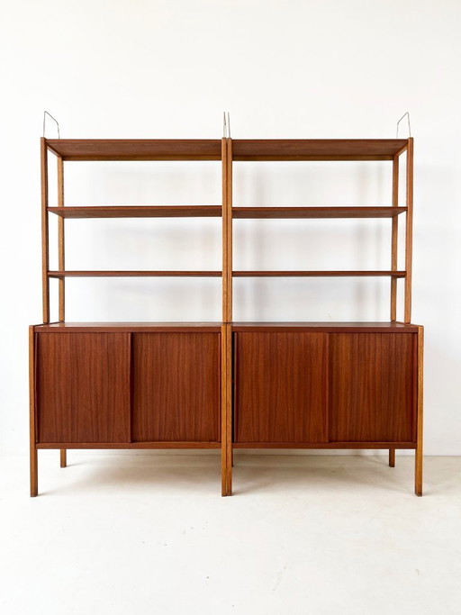 Bodafors Teak-Bücherregal (separat erhältlich)