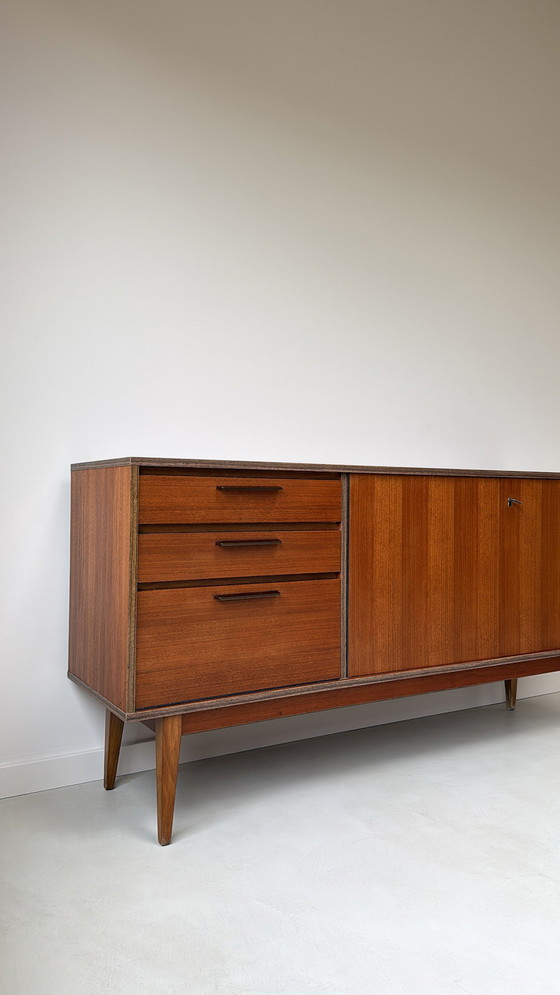 Image 1 of Vintage houten dressoir 