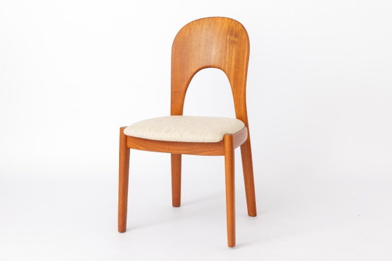 Een paar Niels Koefoed teakhouten eetkamerstoelen, Deense moderne stoelen uit de jaren 70, lichtbeige wollen (photo 7 of 11)