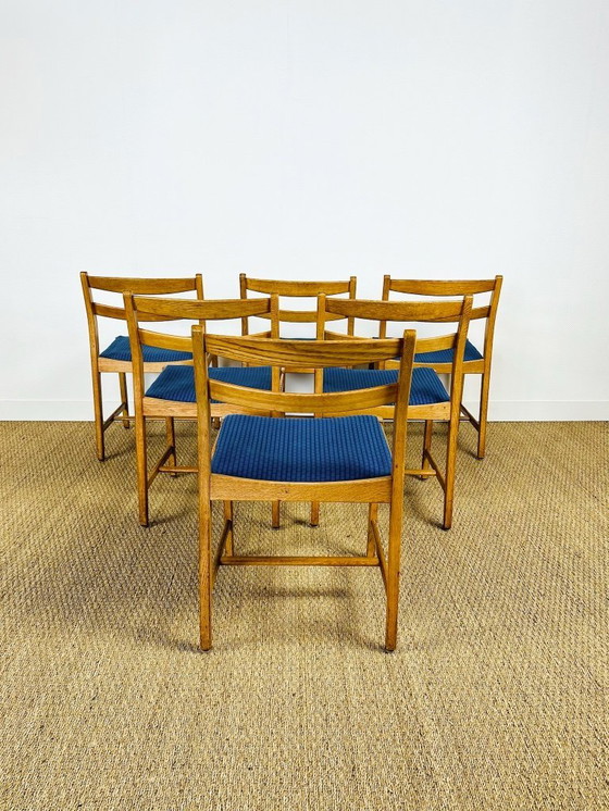 Image 1 of Set di 6 sedie da pranzo vintage in rovere e tessuto blu, 1960
