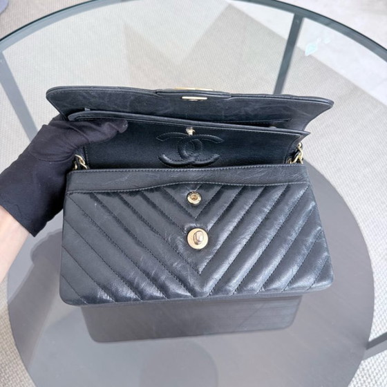 Image 1 of Chanel Classic Flap Small - Calfskin 23cm Quilted Black Gold Hardware Series 26