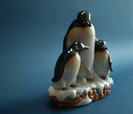 Famille de pingouins en céramique Art Déco par R. Guitry