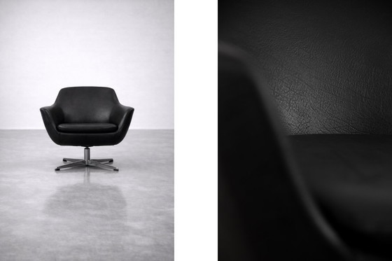 Image 1 of Sedie girevoli nere vintage in stile scandinavo moderno di metà secolo, anni '70, set di 2