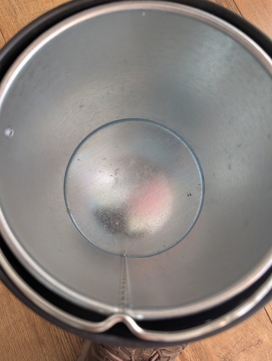 Vipp Pedal Bin 4 Liters Used – Maintenance Products, polished steel (photo 4 of 5)