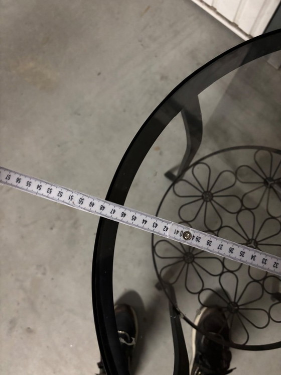 Image 1 of Table d'appoint vintage en fer forgé