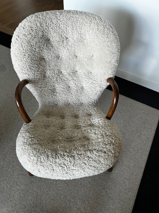 Image 1 of Arnold Madsen Clam Chair - Moonlight Sheepskin von Dagmar