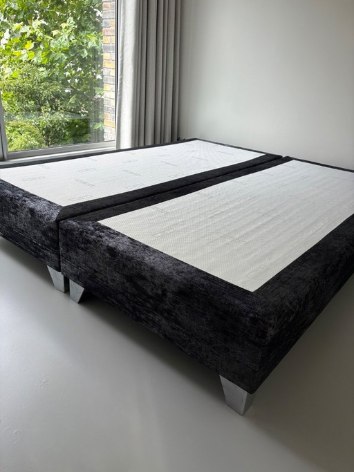 Cama con somier Serta Magnum