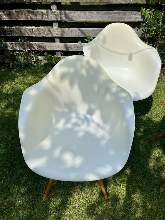 Image 1 of Vitra Eames DAW (2x) Vitra Eames DSW (4x)