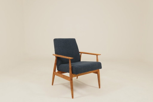 Fauteuil scandinave bleu marine à structure en bois bouclé, design H.Lis