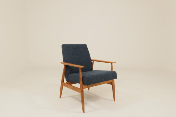 Image 1 of Fauteuil scandinave bleu marine à structure en bois bouclé, design H.Lis